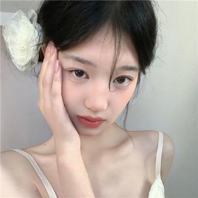 裸女怀春